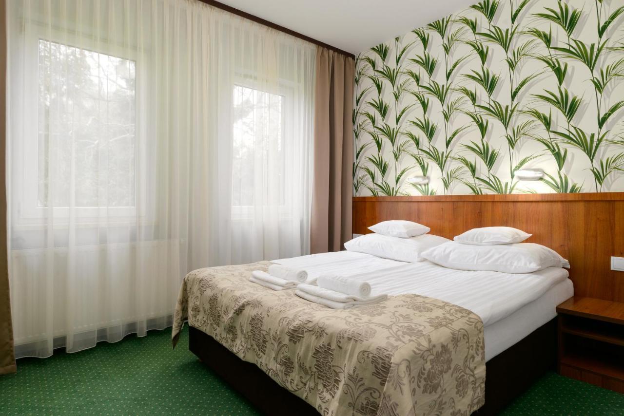 Hotel Zielony Познан Екстериор снимка