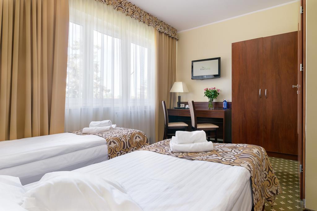 Hotel Zielony Познан Екстериор снимка