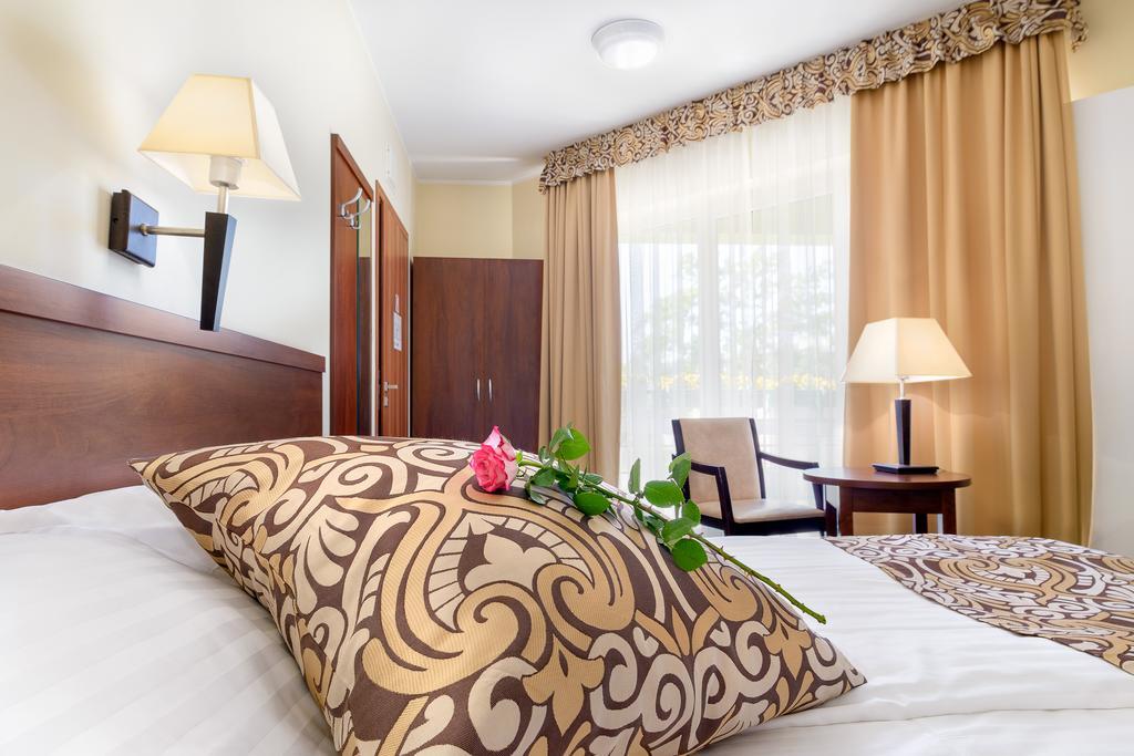 Hotel Zielony Познан Екстериор снимка
