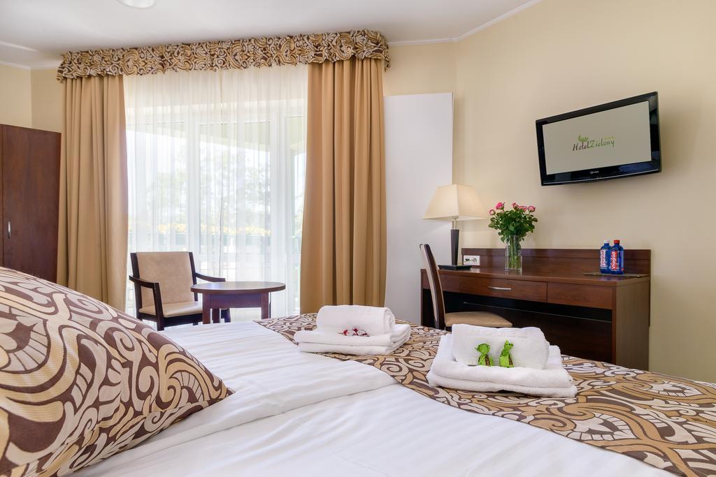 Hotel Zielony Познан Екстериор снимка