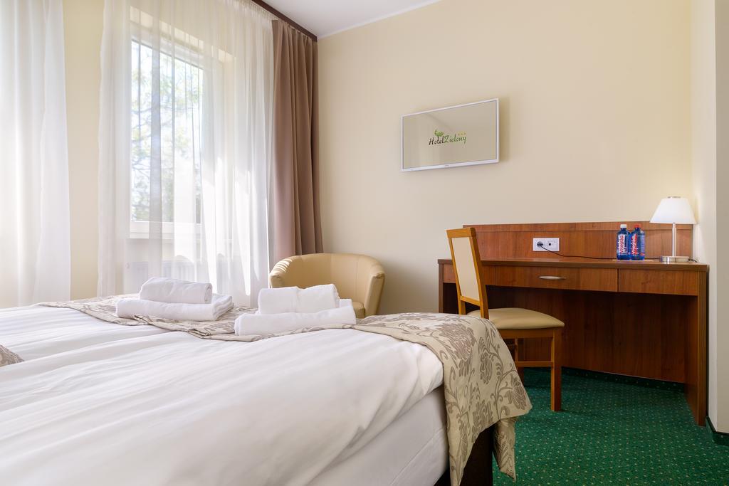 Hotel Zielony Познан Екстериор снимка