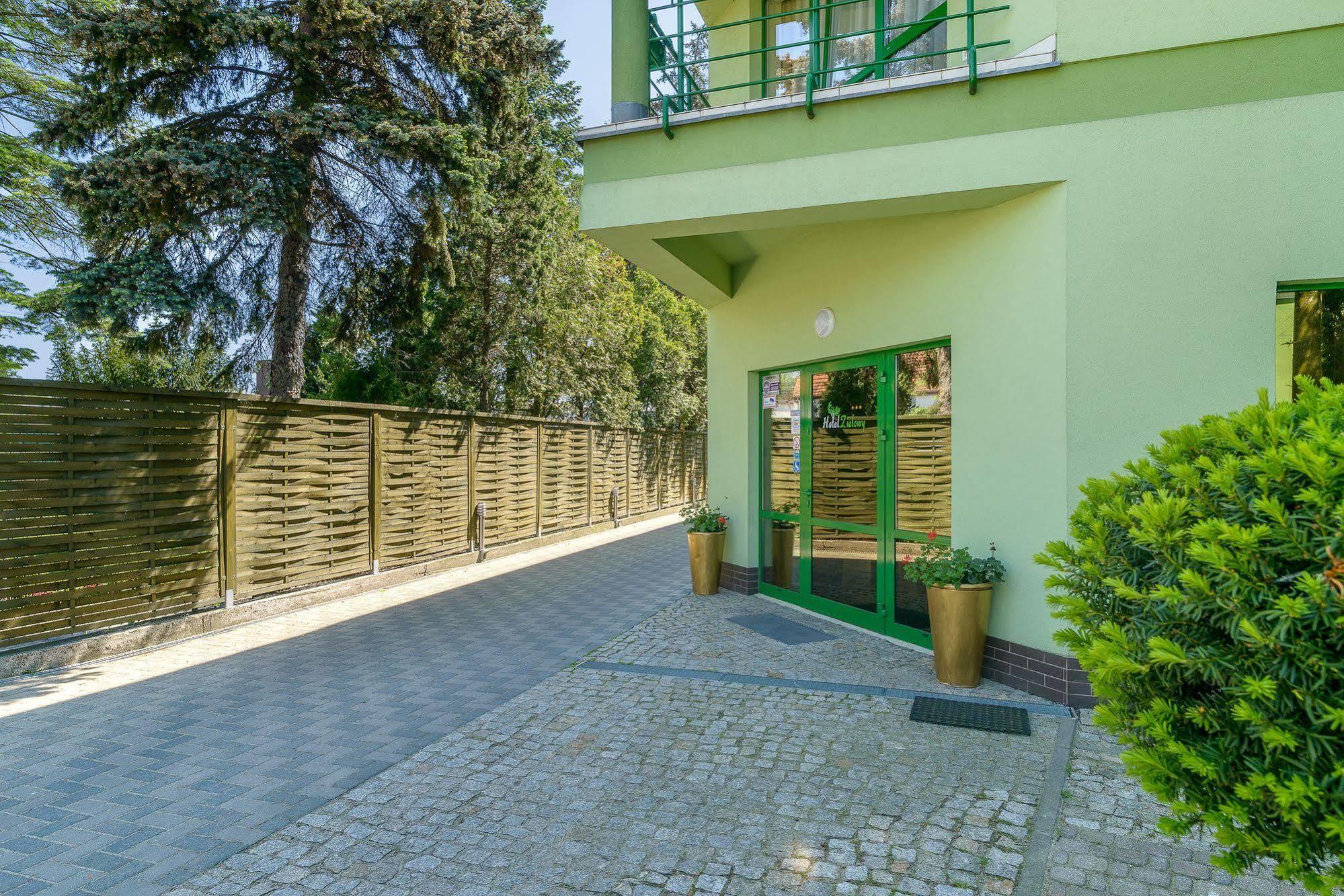 Hotel Zielony Познан Екстериор снимка