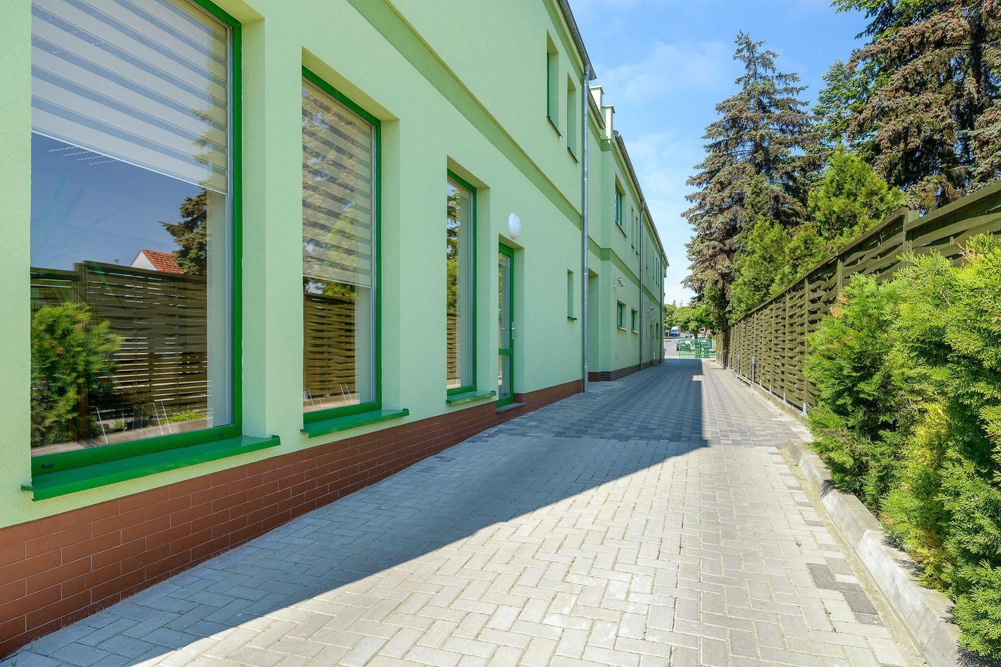 Hotel Zielony Познан Екстериор снимка